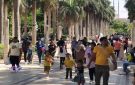 حديقة الأزهر تستقبل زوار العيد بأجواء ترفيهية وإطلالات تاريخية ساحرة - eg