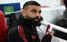 تداول لقطة لمحمد صلاح ومواطنه أحمد المحمدي خلال مباراة ليفربول وأستون فيلا