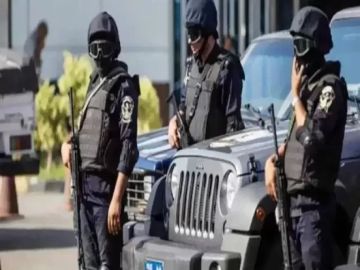 الداخلية تضبط 3 أشخاص لتعاطيهم المخدرات بالبساتين الداخلية تضبط 3 أشخاص لتعاطيهم المخدرات بالبساتين