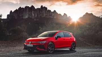 شاهد فولكس فاجن جولف GTI إيديشن شاهد فولكس فاجن جولف GTI إيديشن
