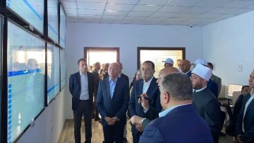 رئيس الوزراء يتفقد غرفة تحكم هيئة النقل العام بالقاهرة رئيس الوزراء يتفقد غرفة تحكم هيئة النقل العام بالقاهرة