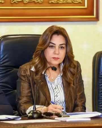 وزيرة التنمية المحلية والبيئة تنعى رئيس مدينة طابا بجنوب سيناء وزيرة التنمية المحلية والبيئة تنعى رئيس مدينة طابا بجنوب سيناء