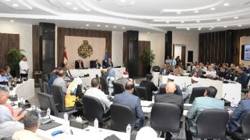 أخبار أسوان تعزيز كفاءة الخدمات المقدمة للمواطنين.. وتحديث أسعار خدمات رفع مخلفات المنشآت التجارية والسياحية