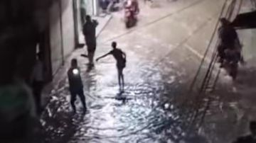 تدخل عاجل لإصلاح خط المياه الرئيسي في طما بسوهاج تدخل عاجل لإصلاح خط المياه الرئيسي في طما بسوهاج
