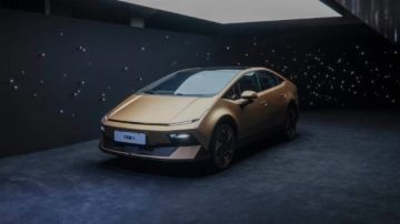 شاهد هيونداي أيونيك V الكهربائية شاهد هيونداي أيونيك V الكهربائية
