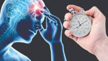 بتنام الساعة كام.. عادة يفعلها الملايين قبل النوم قد تزيد خطر السكتة الدماغية بتنام الساعة كام.. عادة يفعلها الملايين قبل النوم قد تزيد خطر السكتة الدماغية