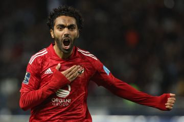 الأهلي يجدد التعاقد مع حسين الشحات لمدة موسمين الأهلي يجدد التعاقد مع حسين الشحات لمدة موسمين