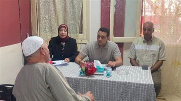 نائب محافظ الفيوم يناقش مشاكل المواطنين بقرية العزب نائب محافظ الفيوم يناقش مشاكل المواطنين بقرية العزب