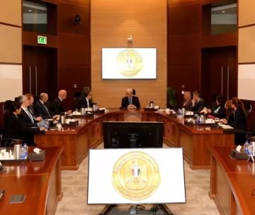 نائب رئيس مجلس الوزراء للشؤون الاقتصادية يستقبل وفدا رفيع المستوى من البنك الدولي نائب رئيس مجلس الوزراء للشؤون الاقتصادية يستقبل وفدا رفيع المستوى من البنك الدولي