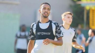 سموحة يتمم اتفاقه مع لاعب موريتاني سموحة يتمم اتفاقه مع لاعب موريتاني