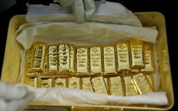 أسعار الذهب في مصر تهبط 90 جنيها للجرام بنهاية تعاملات الاثنين أسعار الذهب في مصر تهبط 90 جنيها للجرام بنهاية تعاملات الاثنين