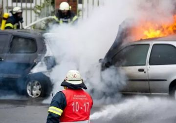 السيطرة على حريق بسيارة بمدينة السادات في المنوفية السيطرة على حريق بسيارة بمدينة السادات في المنوفية