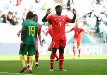 انتهاء أزمة مهاجم سويسرا الممنوع من السفر إلى أمريكا قبل كأس العالم