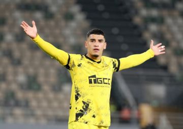صفقة بنجديدة .. الأهلي يجهز العرض الجديد لشراء هداف المغرب الفاسي صفقة بنجديدة .. الأهلي يجهز العرض الجديد لشراء هداف المغرب الفاسي