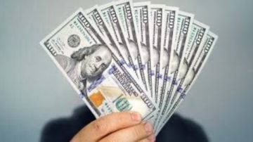 الأخضر بكام؟..سعر الدولار اليوم الثلاثاء في البنوك الأخضر بكام؟..سعر الدولار اليوم الثلاثاء في البنوك