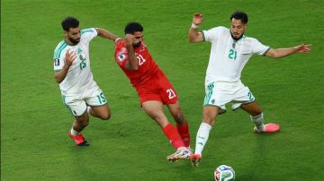 الأردن تتقدم بهدف الرشدان على الجزائر في كأس العالم