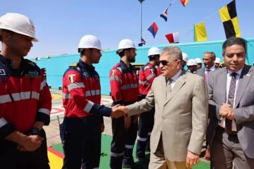 الفريق أسام ربيع: المرحلة الراهنة هي مرحلة جني الثمار بعد فترة من العمل الجاد لتنويع مصادر الدخل الفريق أسام ربيع: المرحلة الراهنة هي مرحلة جني الثمار بعد فترة من العمل الجاد لتنويع مصادر الدخل