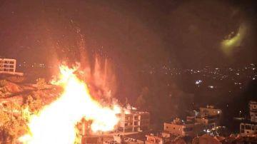 جنوب لبنان على صفيح ساخن.. انفجارات إسرائيلية تستهدف بلدتي دبين وبلاط جنوب لبنان على صفيح ساخن.. انفجارات إسرائيلية تستهدف بلدتي دبين وبلاط