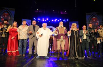 ياسر جلال في حضرة الملك لير على المسرح القومي
