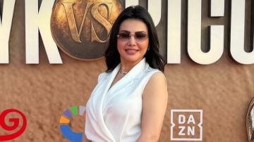 فستان أنيق .. دينا فؤاد تستعرض رشاقتها فستان أنيق .. دينا فؤاد تستعرض رشاقتها