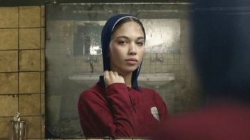چيدا منصور تواجه أزمات المراهقة في مسلسل Underage