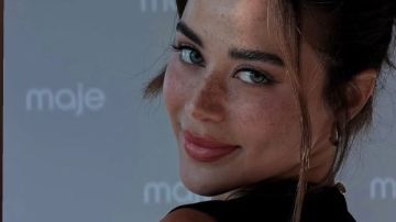 يارا السكرى بفستان بتصميم جرىء يارا السكرى بفستان بتصميم جرىء