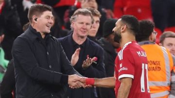 جيرارد يتغزل في محمد صلاح: لاعب استثنائي وإيقافه شبه مستحيل جيرارد يتغزل في محمد صلاح: لاعب استثنائي وإيقافه شبه مستحيل