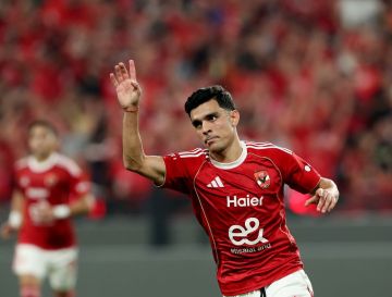 الأهلي يحسم مصير الرباعي المغربي وقرار عموتة