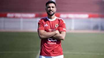 الأهلي يحسم موقف بيكهام وهادي رياض تفاصيل الأهلي يحسم موقف بيكهام وهادي رياض تفاصيل