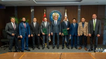 وزير البترول يشهد توقيع اتفاقية جديدة مع هاربور إنرجي.. ومذكرة مبادئ مع إيني لتحفيز الاستثمارات