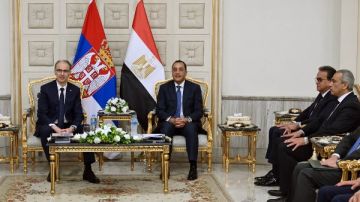 صداقة تاريخية.. رئيس الوزراء يلتقي نظيره الصربي صداقة تاريخية.. رئيس الوزراء يلتقي نظيره الصربي