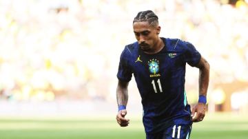 رغم الفوز على مصر.. رافينيا: الجميع حزين لهذا السبب رغم الفوز على مصر.. رافينيا: الجميع حزين لهذا السبب