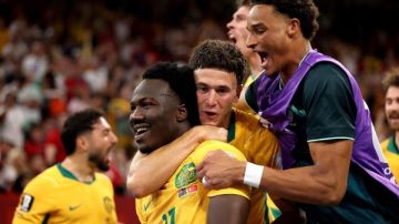 أستراليا تضرب تركيا بثنائية في كأس العالم أستراليا تضرب تركيا بثنائية في كأس العالم