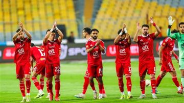 بدائل تريزيجيه.. خريطة الجناح الأيسر في الأهلي وحلول عموتة