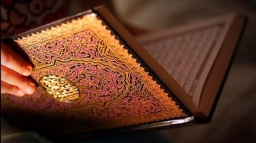 حكم اللهو أو التدخين أثناء تلاوة القرآن.. الإفتاء توضح حكم اللهو أو التدخين أثناء تلاوة القرآن.. الإفتاء توضح