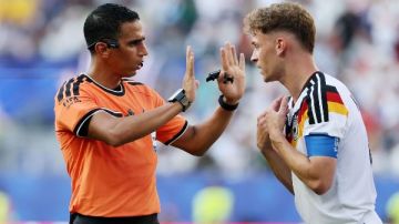 حارس باراجواي يتوج بجائزة أفضل لاعب في مواجهة ألمانيا