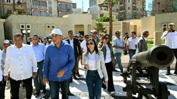رئيس الوزراء يتفقد أعمال ترميم وإعادة إحياء متحف رشيد القومي رئيس الوزراء يتفقد أعمال ترميم وإعادة إحياء متحف رشيد القومي