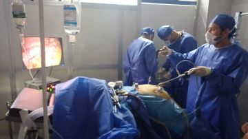 لأول مرة.. إجراء عملية تكميم معدة بالمنظار بمستشفى مشتول السوق صور لأول مرة.. إجراء عملية تكميم معدة بالمنظار بمستشفى مشتول السوق صور