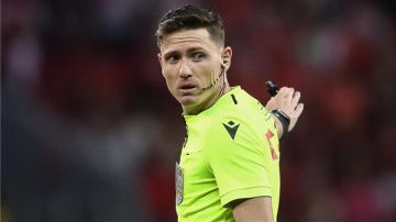 قبل مواجهة مصر وبلجيكا.. 7 حقائق عن الحكم البرازيلي رامون أباتي قبل مواجهة مصر وبلجيكا.. 7 حقائق عن الحكم البرازيلي رامون أباتي