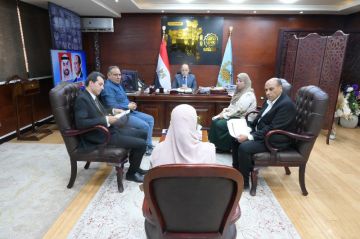 محافظ الغربية يفحص شكاوى وطلبات مواطنين فى القطاعات الخدمية صور محافظ الغربية يفحص شكاوى وطلبات مواطنين فى القطاعات الخدمية صور
