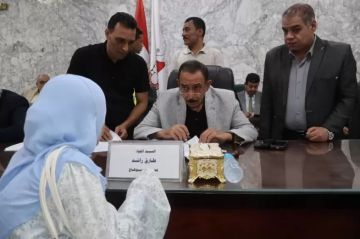 محافظ سوهاج يبحث مطالب المواطنين خلال اللقاء الجماهيري محافظ سوهاج يبحث مطالب المواطنين خلال اللقاء الجماهيري