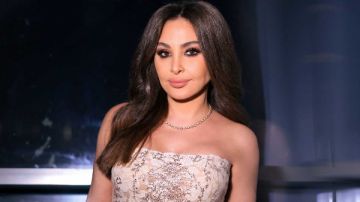نهاية الصيف.. إليسا تحضر لألبومها الجديد نهاية الصيف.. إليسا تحضر لألبومها الجديد