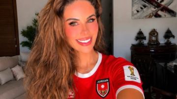 مي سليم تخطف الأنظار عبر إنستجرام بقميص منتخب الأردن شاهد مي سليم تخطف الأنظار عبر إنستجرام بقميص منتخب الأردن شاهد