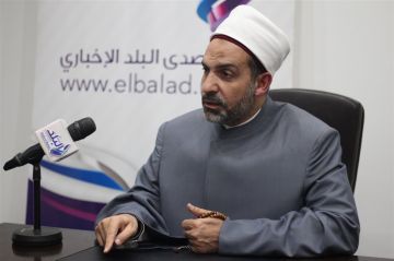 كيف نوازن بين الدنيا والدين دون تقصير؟.. أمين الفتوى يجيب كيف نوازن بين الدنيا والدين دون تقصير؟.. أمين الفتوى يجيب