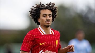 بعد محمد صلاح.. مصري آخر يودع ليفربول مع نهاية عقده بعد محمد صلاح.. مصري آخر يودع ليفربول مع نهاية عقده