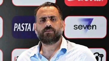 مجلس إدارة الزمالك يحسم مصير جون إدوارد مجلس إدارة الزمالك يحسم مصير جون إدوارد