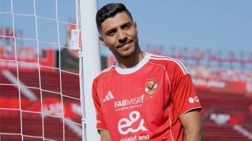 قرار محمد شريف من الرحيل عن الأهلي قرار محمد شريف من الرحيل عن الأهلي