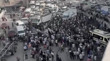 مأساة على دائري الوراق .. القصة الكاملة لـ حادث التريلا المروع شاهد مأساة على دائري الوراق .. القصة الكاملة لـ حادث التريلا المروع شاهد