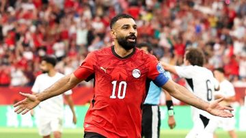 محمد صلاح جاهز لمواجهة استراليا في كأس العالم محمد صلاح جاهز لمواجهة استراليا في كأس العالم