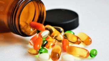 أدوية شائعة لا ينصح بتناولها على معدة فارغة.. ما السبب؟ أدوية شائعة لا ينصح بتناولها على معدة فارغة.. ما السبب؟